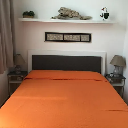 Prázdninový dům Paravis 4 Or 6 People *